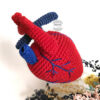 corazón amigurumi anatómico a crochet